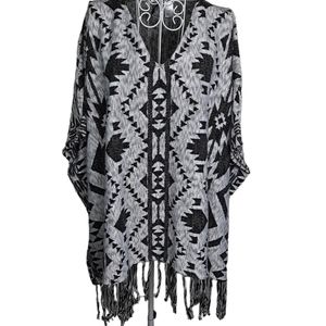 Divided by H&M Aztec Fringed Poncho/Caftan Top B&W  SZ XS